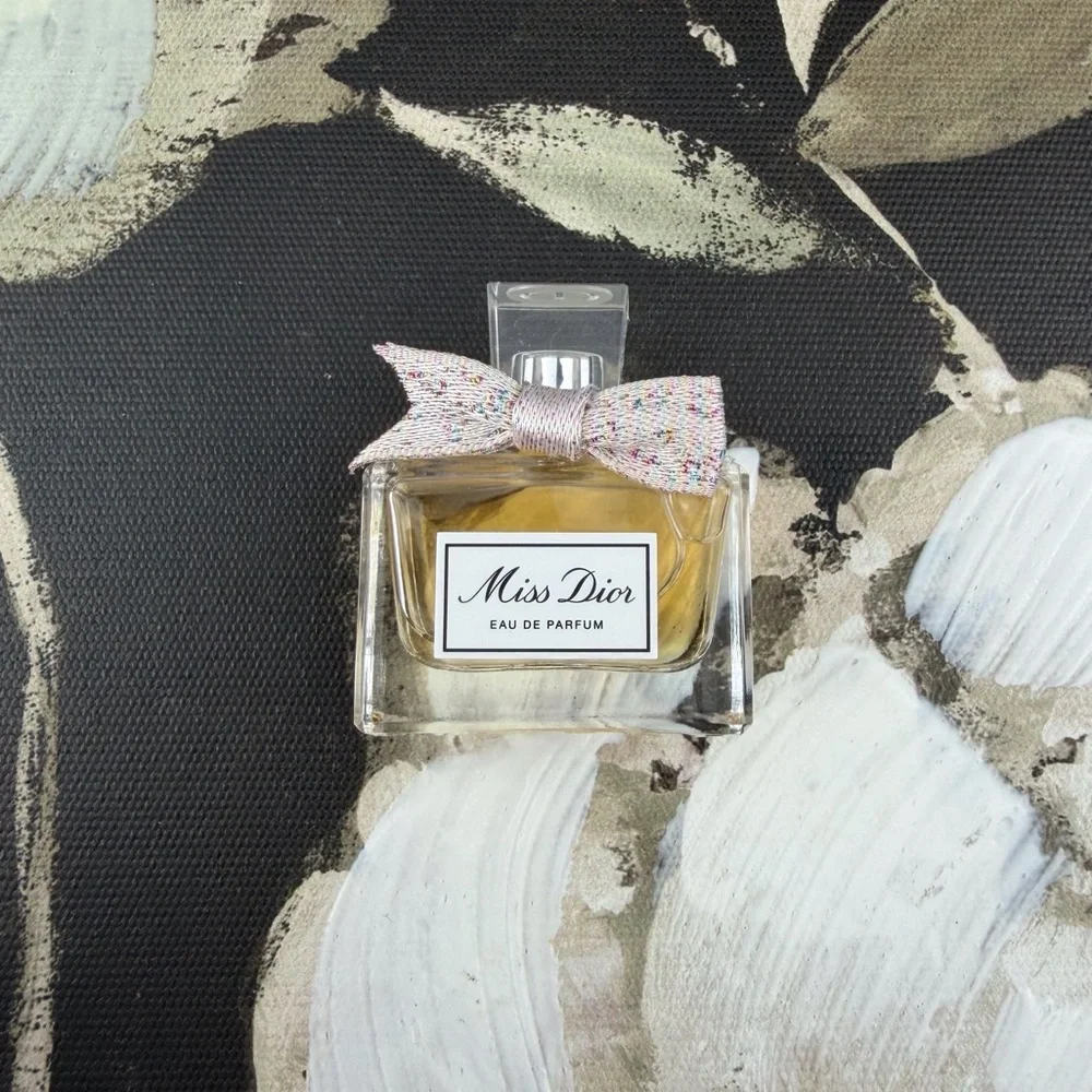 NEW Miss Dior Mini0.17 FL OZ / 5ml Travel Size.